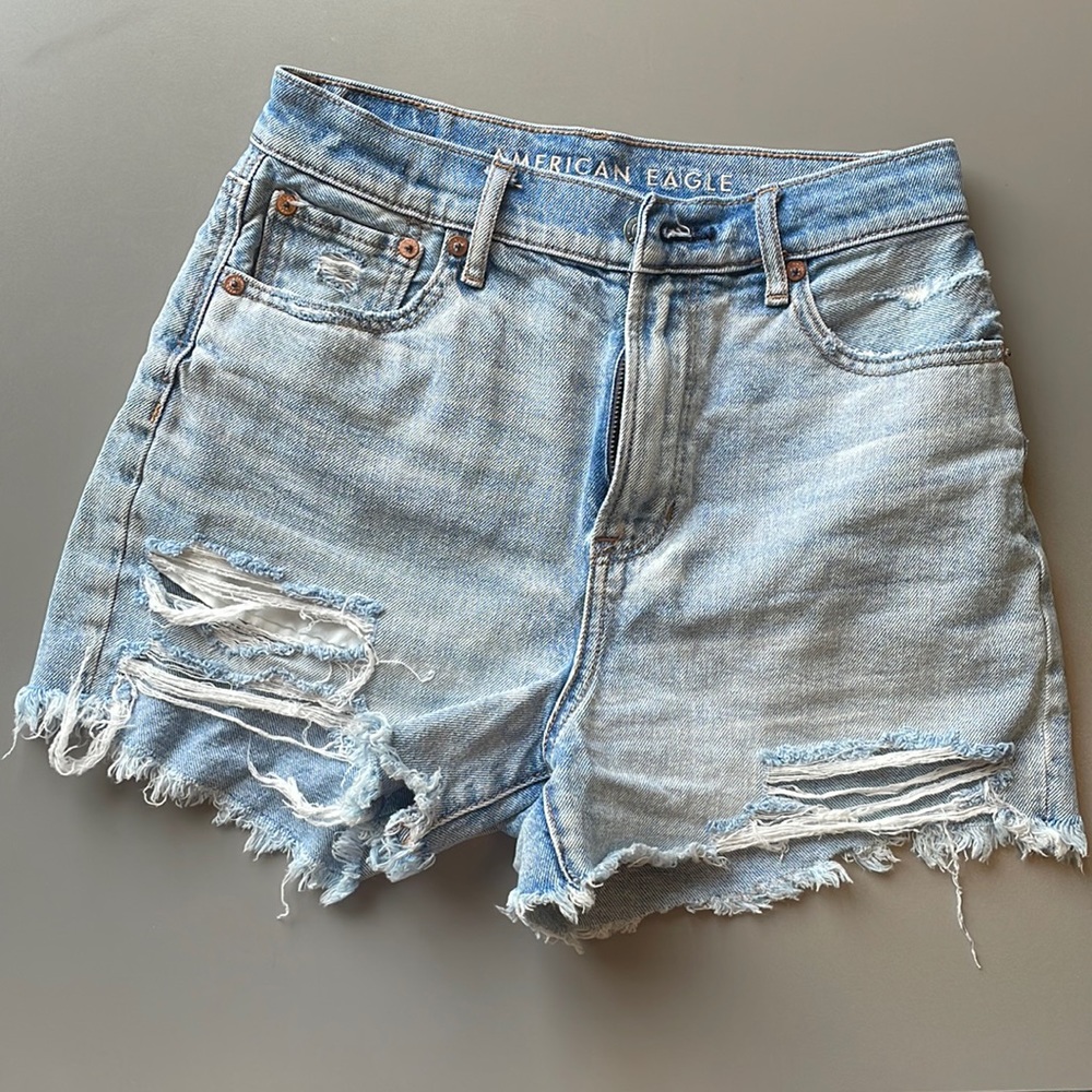 American Eagle Ripped Highest Rise 90s Boyfriend Short Next Level Stretch